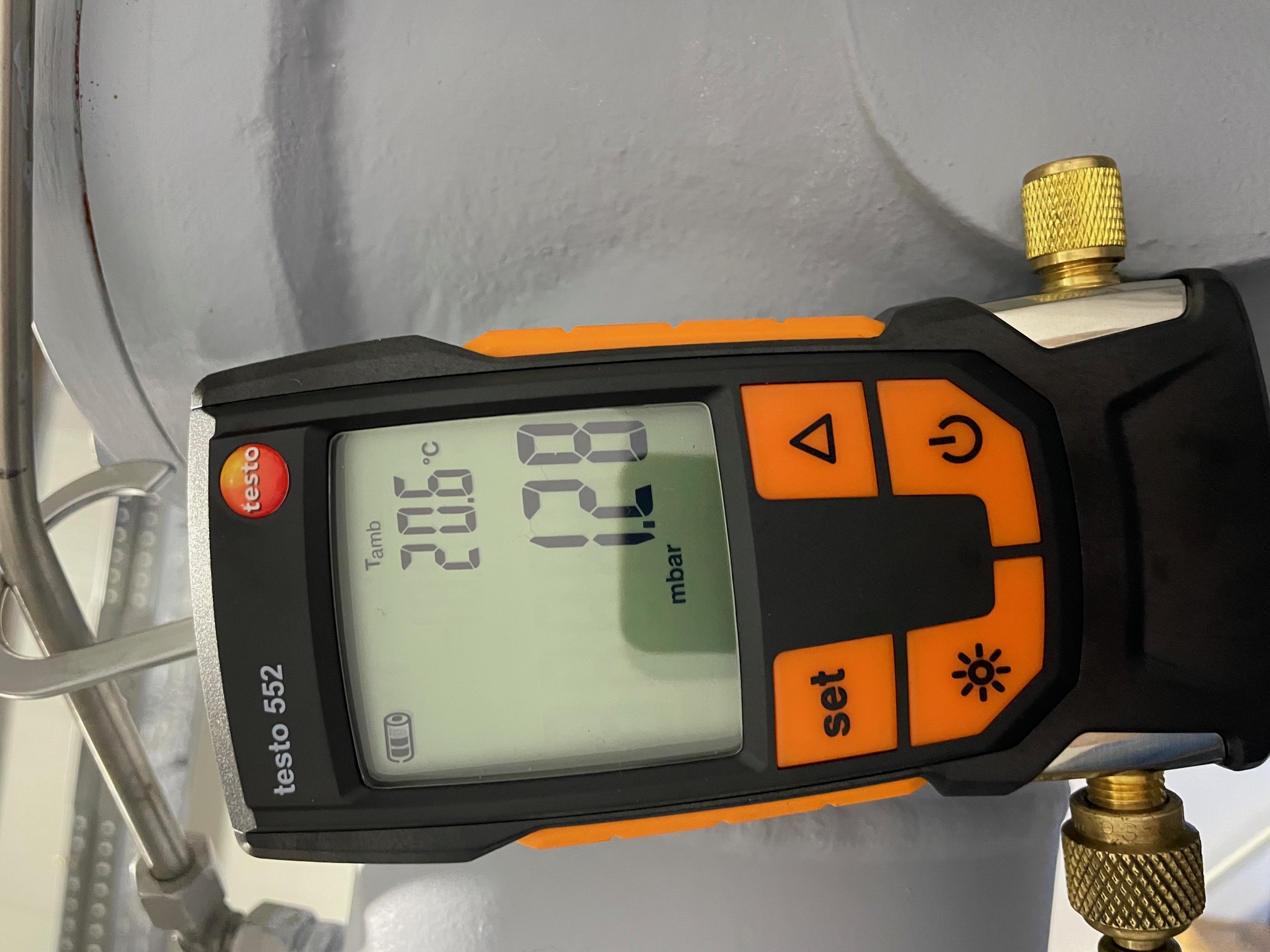 Testo 552 vacuum gauge 1.28 mbar